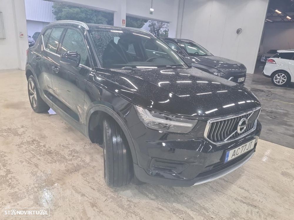 Volvo XC 40 1.5 T5 PHEV Momentum Plus - 4