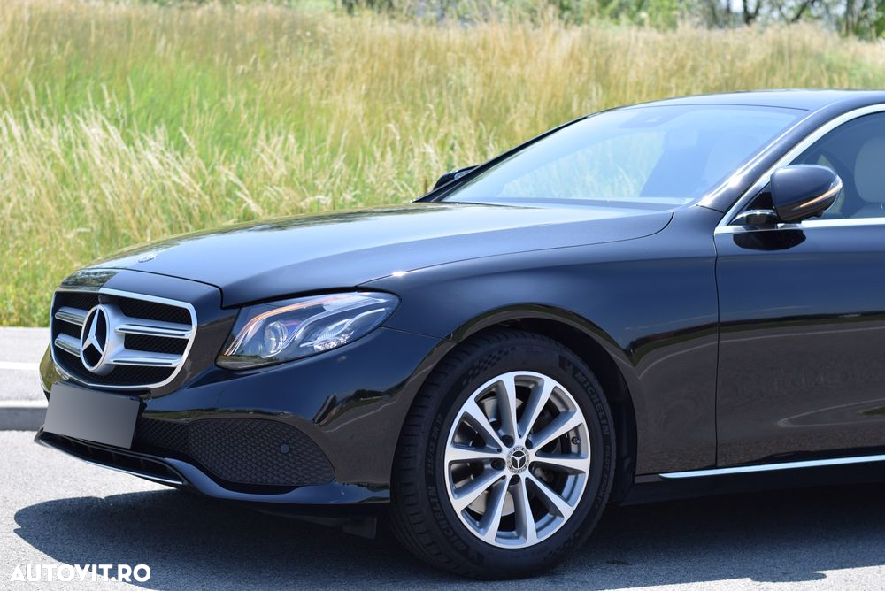 Mercedes-Benz E 200 4MATIC Aut. - 35