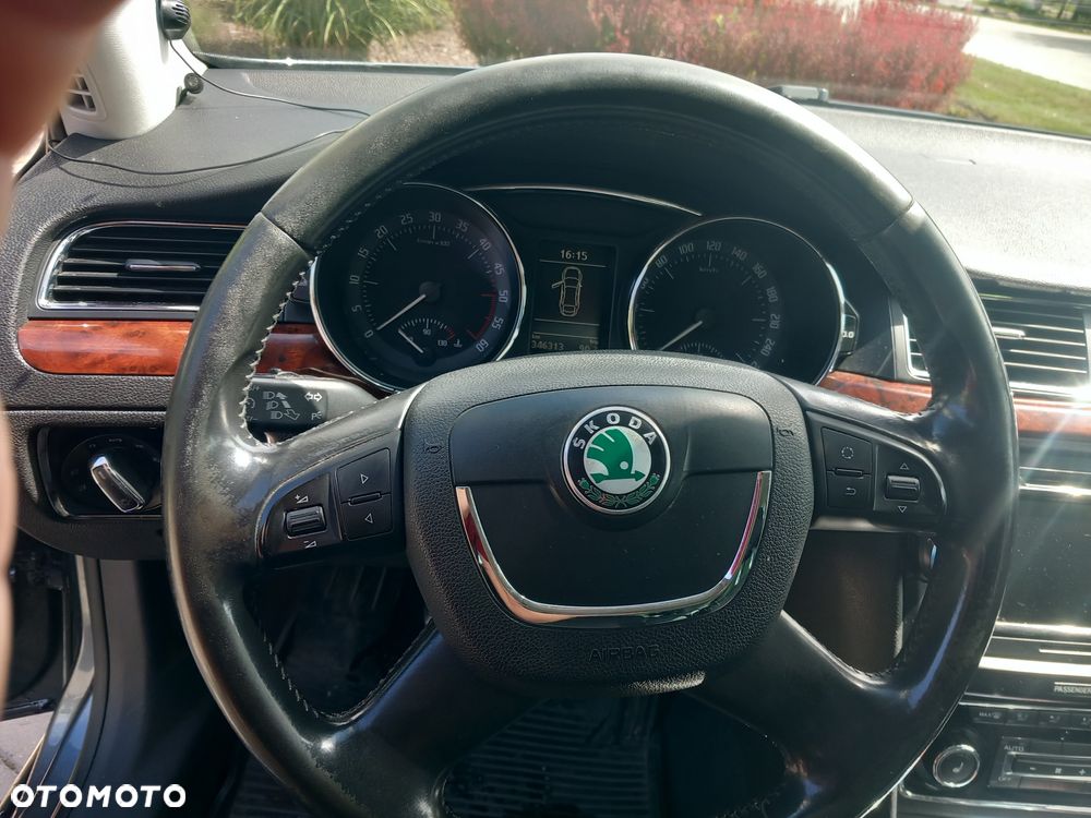 Skoda Superb 2.0 TDI Ambition - 8