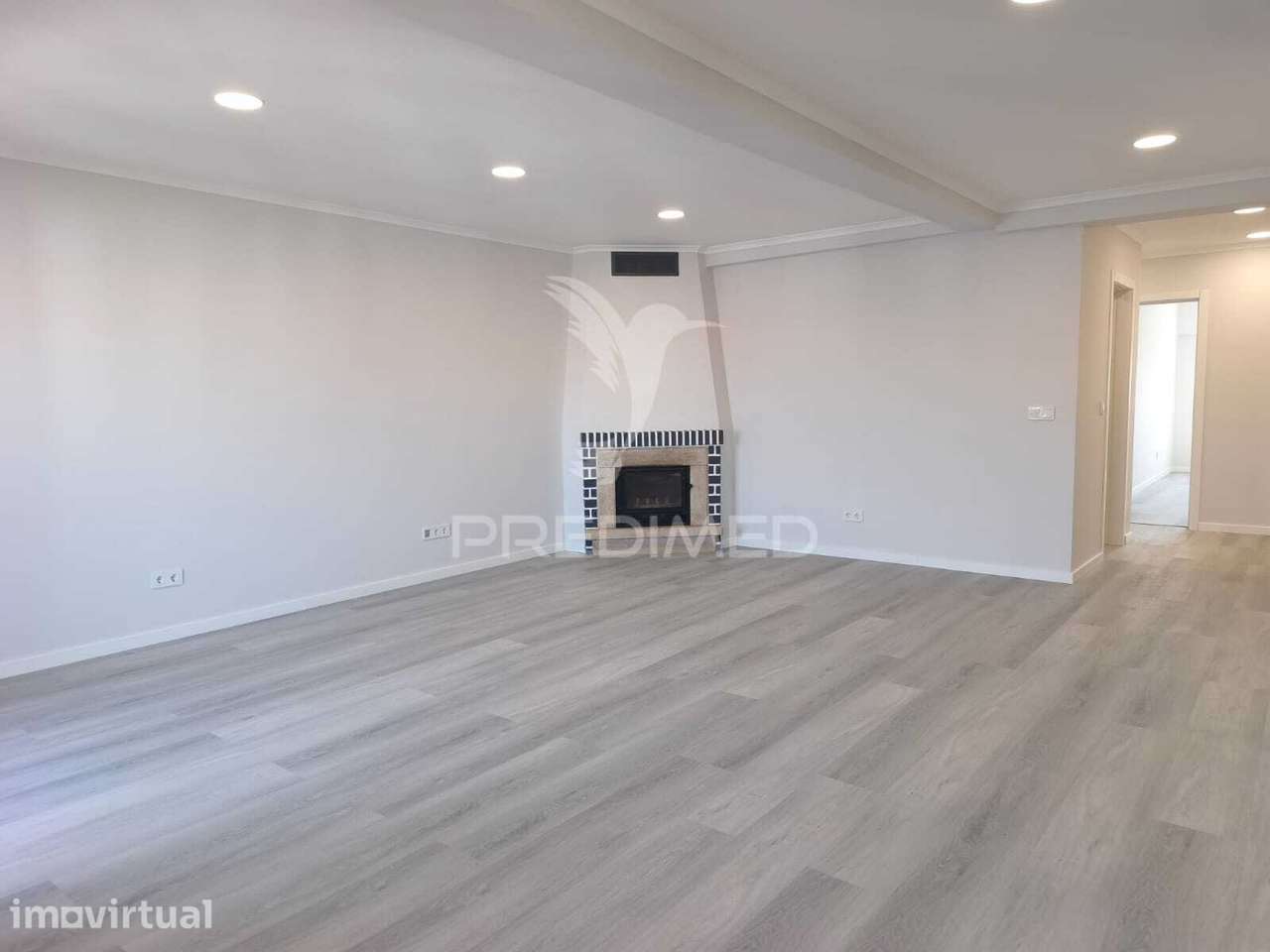 Apartamento T4 Totalmente Remodelado | Amora - Grande imagem: 2/31
