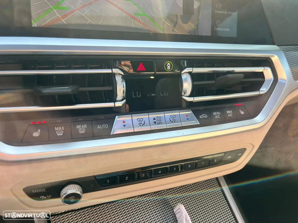 BMW 330 e Pack Desportivo M Auto - 38