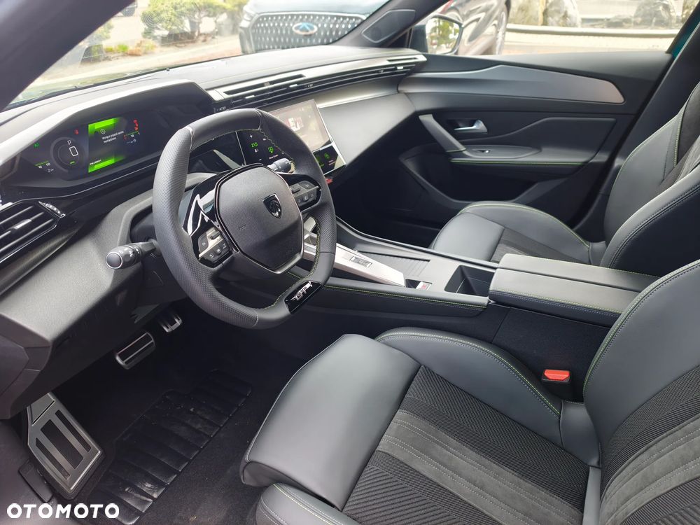 Peugeot 308 1.2 mHEV GT S&S e-DCS6 - 11