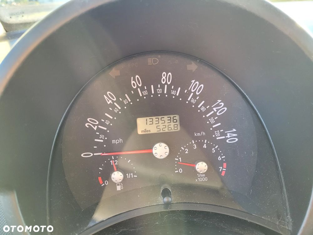 Volkswagen New Beetle 2.0 - 11