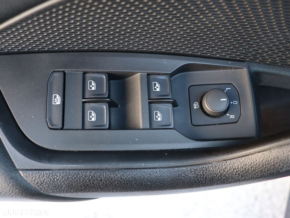 Skoda Octavia 2.0 TDI DSG Ambition - 10