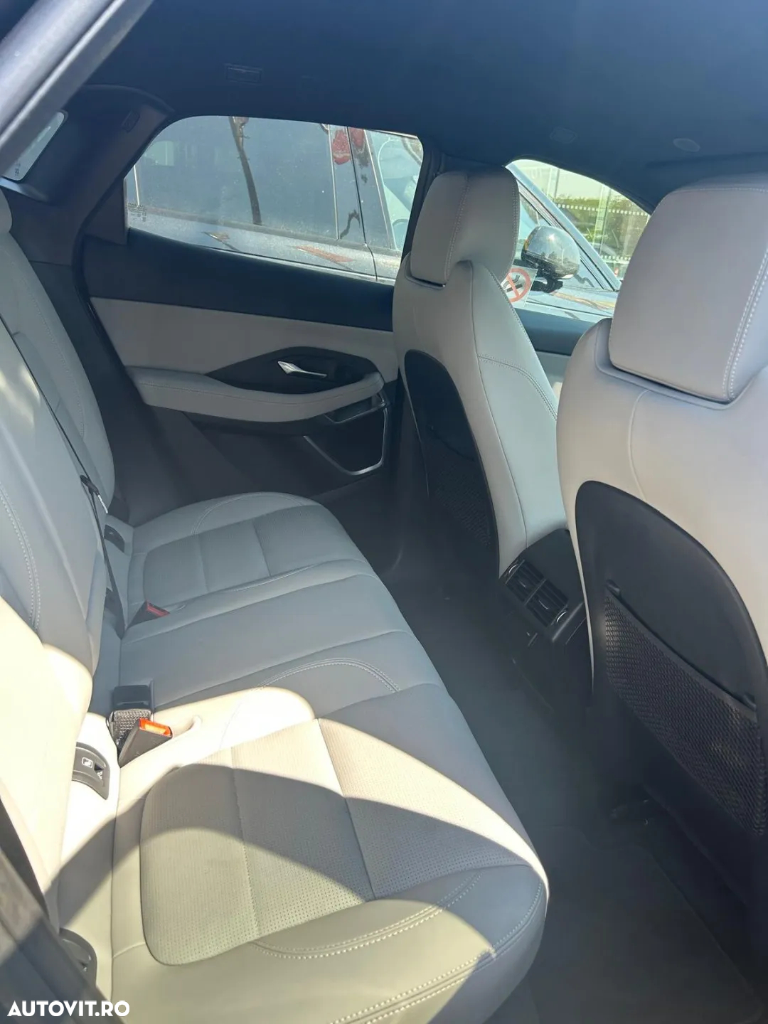 Jaguar E-Pace - 10
