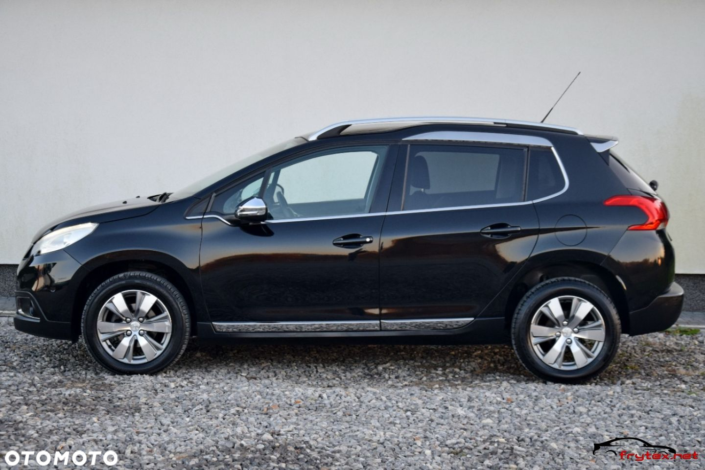 Peugeot 2008 - 8