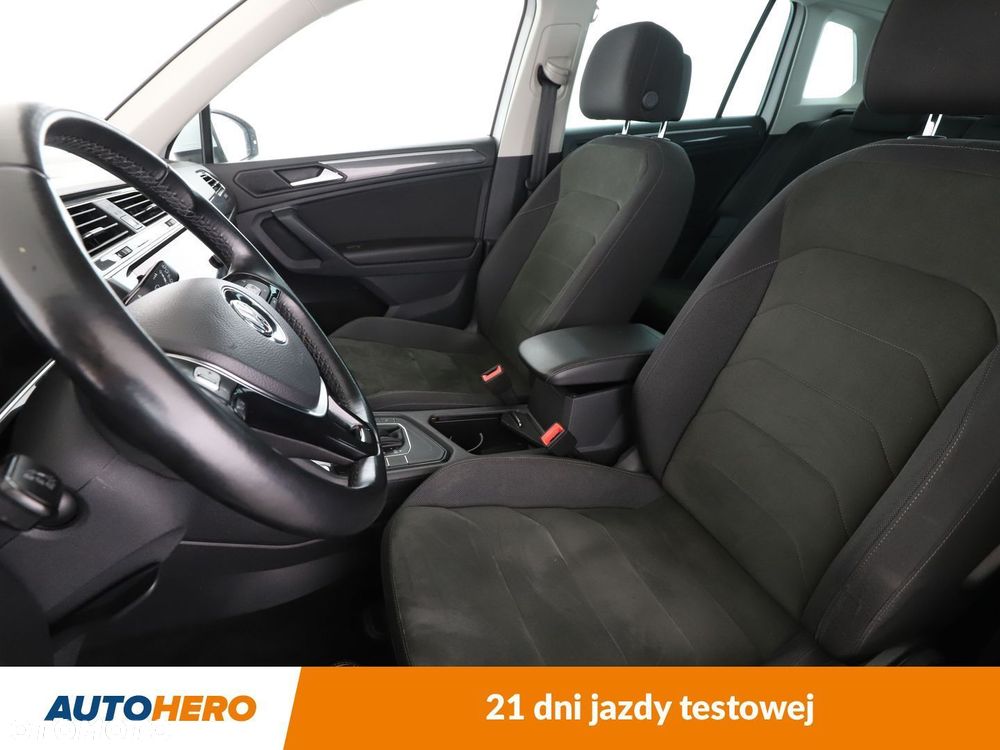 Volkswagen Tiguan - 10