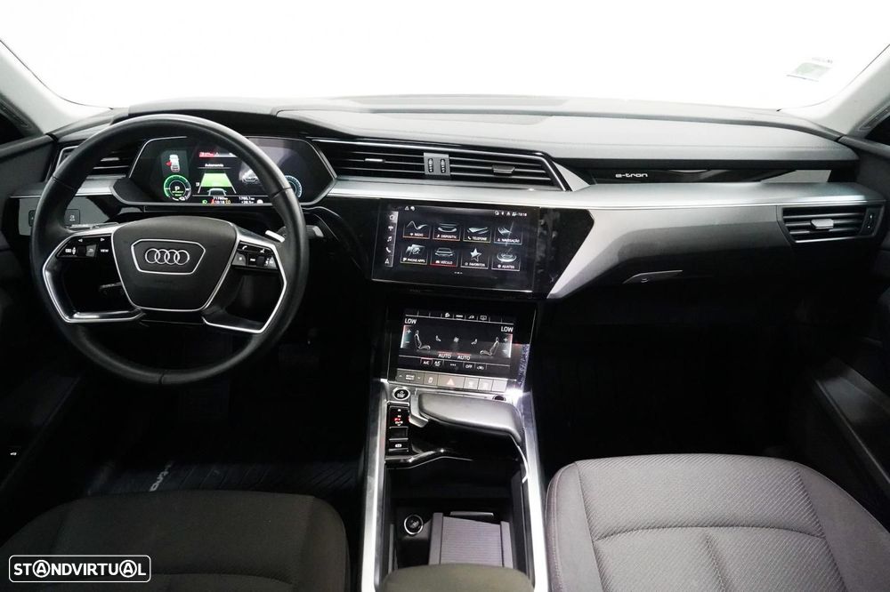 Audi Q8 e-tron 55 quattro Advanced — fotografia 5