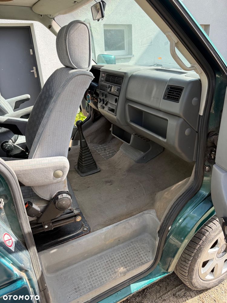 Volkswagen Multivan Standard - 14