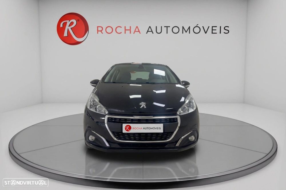Peugeot 208 1.2 PureTech Signature — photo 2