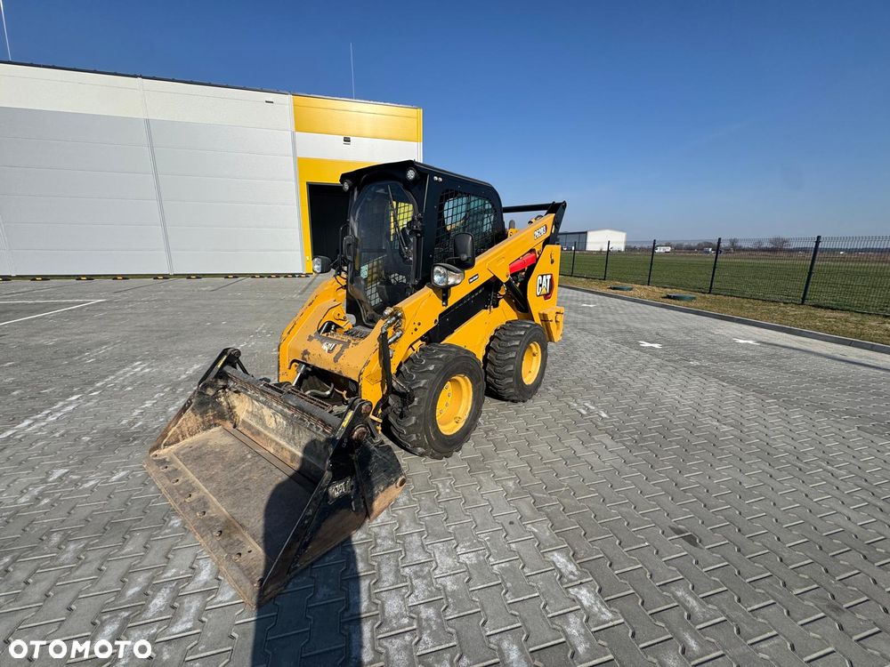 Caterpillar 262D3 - 7
