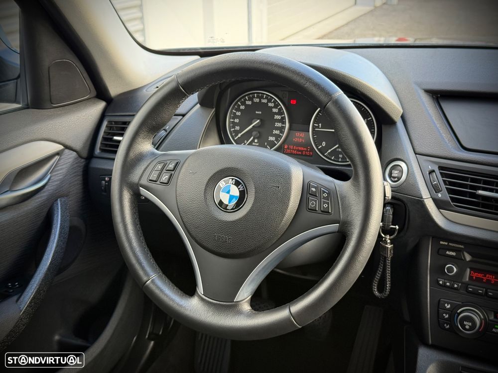 BMW X1 18 d sDrive - 12