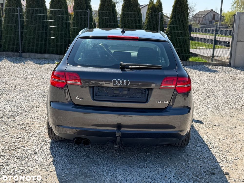 Audi A3 Sportback - 16