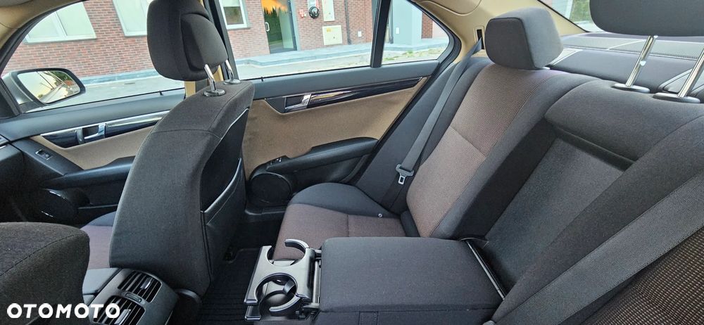 Mercedes-Benz Klasa C 200 7G-TRONIC Avantgarde Edition - 10