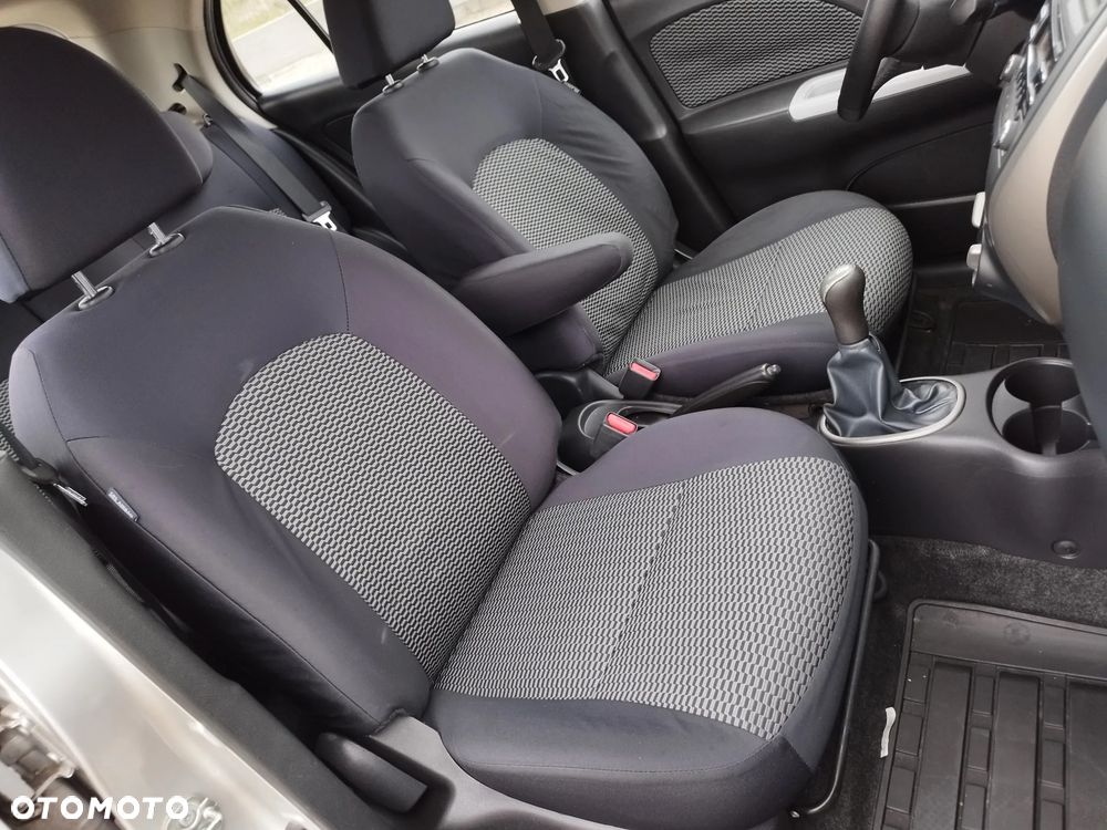 Nissan Micra - 23