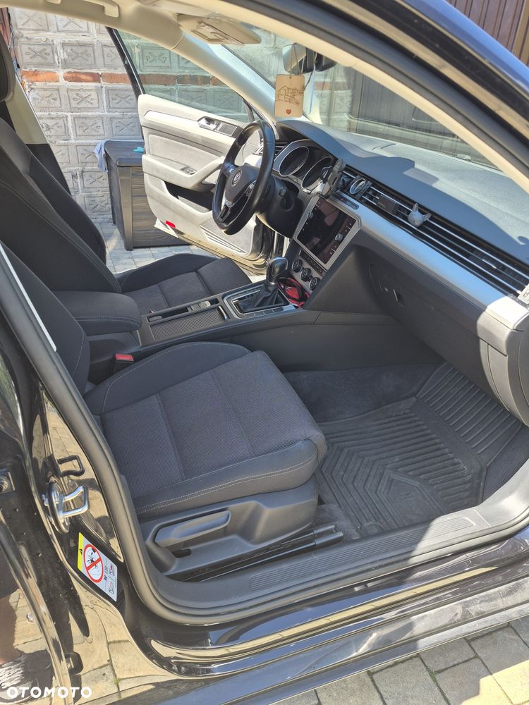 Volkswagen Passat - 6