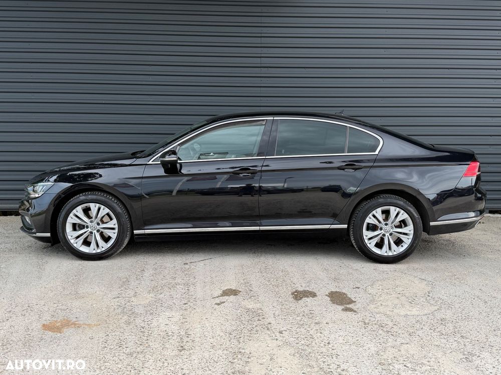 Volkswagen Passat 2.0 TDI DSG Highline - 36