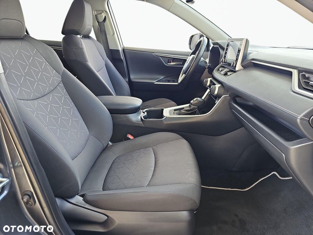 Toyota RAV4 - 16