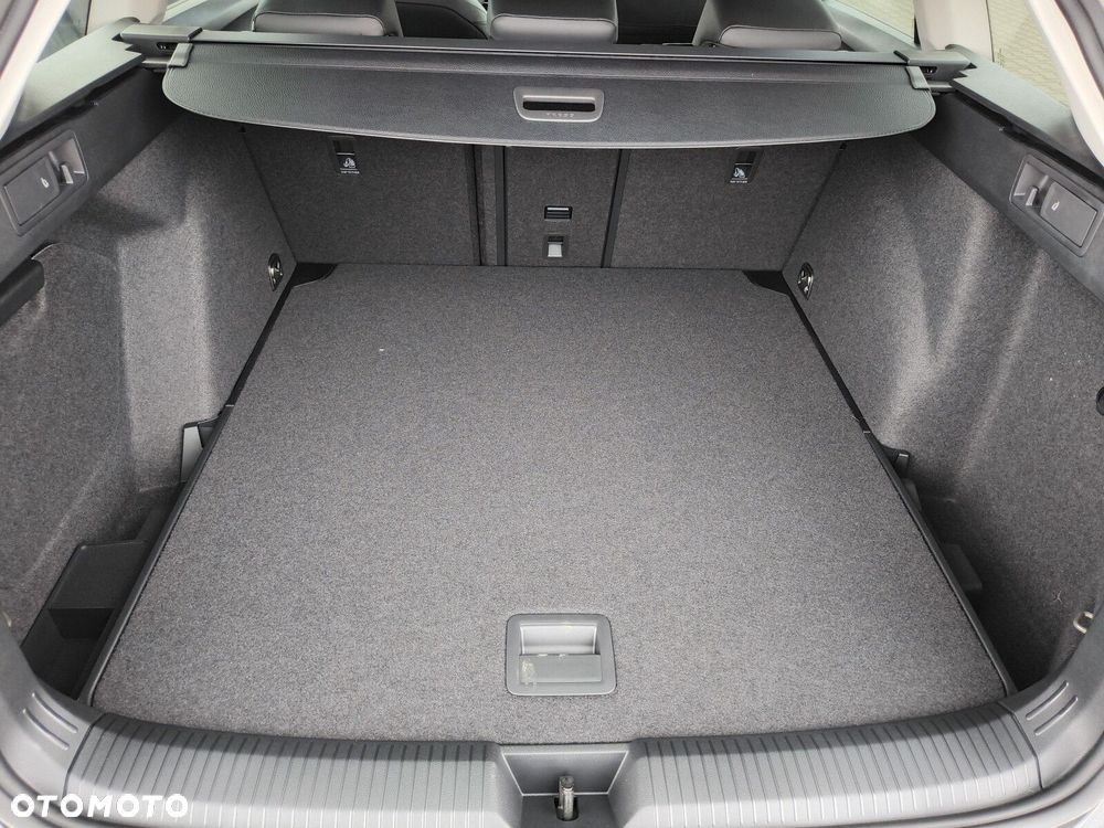 Volkswagen Golf Variant - 18