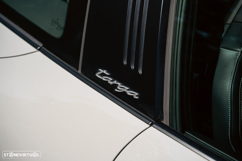 Porsche 911 (992) - 24