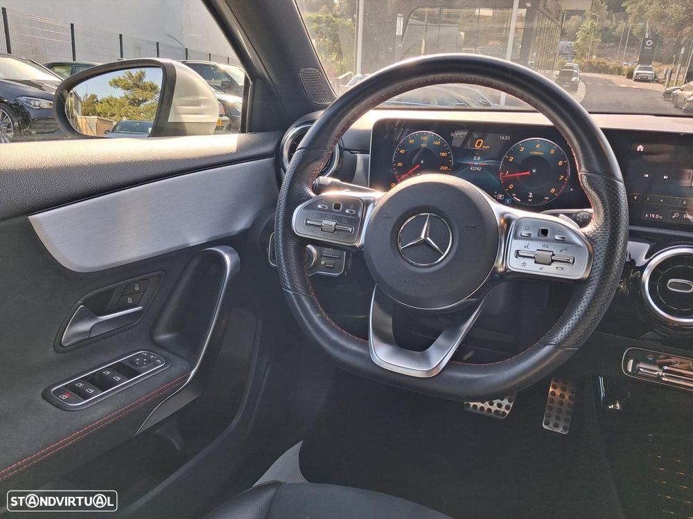 Mercedes-Benz A 200 AMG Line Aut. - 13