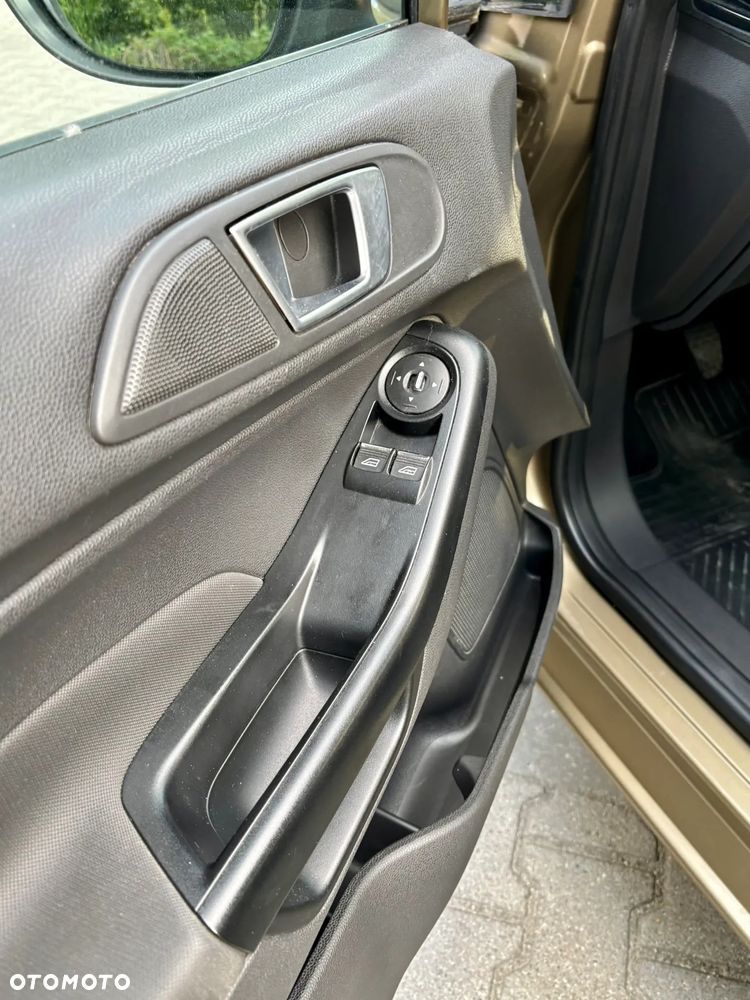 Ford Fiesta 1.25 Trend EU6 - 12
