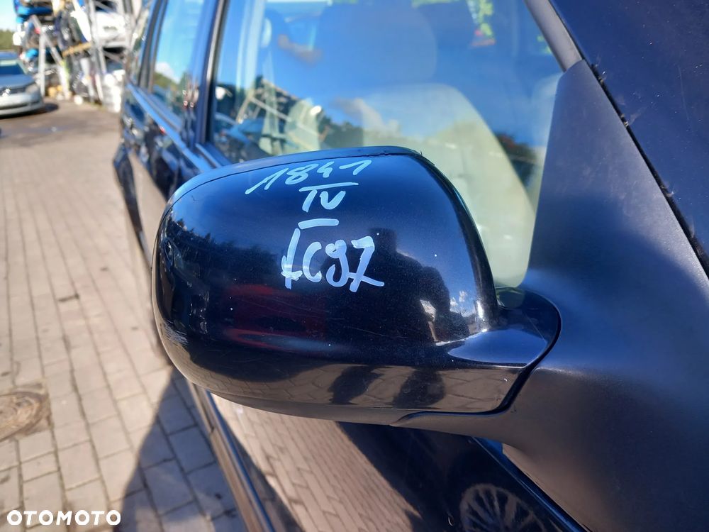 VW GOLF IV LUSTERKO PRAWE PRZEDNIE PRAWY PRZÓD KOLOR: LC9Z - 2