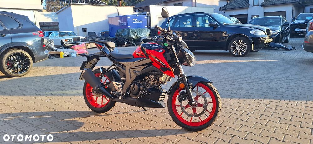 Suzuki GSX - 3