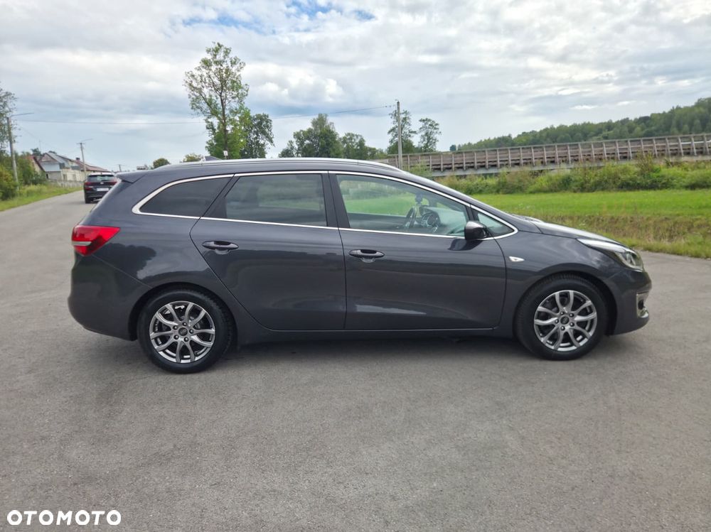 Kia Ceed - 4