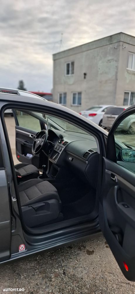 Volkswagen Touran 1.9TDI Highline - 12