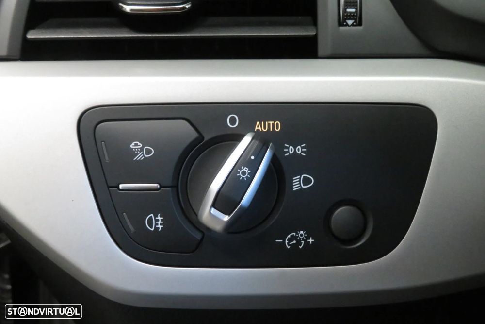 Audi A4 Avant 30 TDI Advanced S tronic - 18