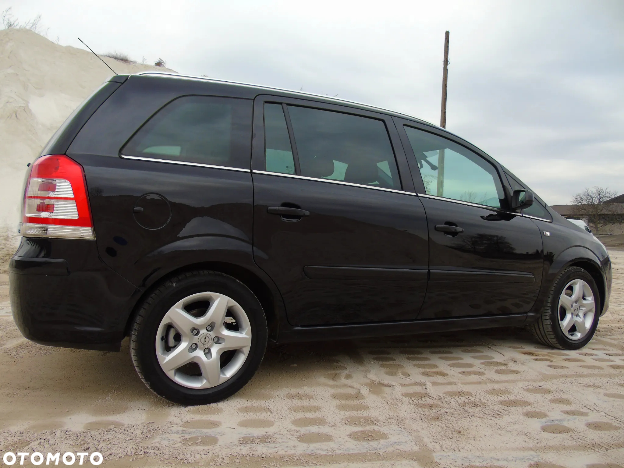 Opel Zafira 1.8 Navi - 2