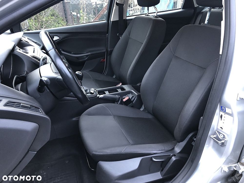 Ford Focus 1.6 Trend - 10