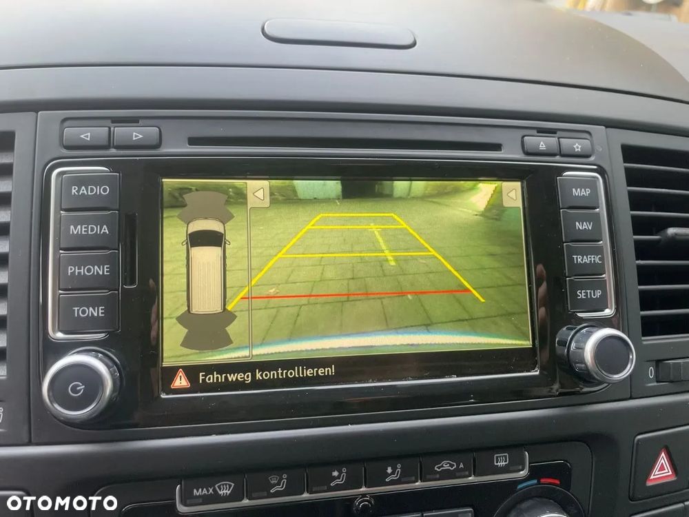 Volkswagen Multivan - 9