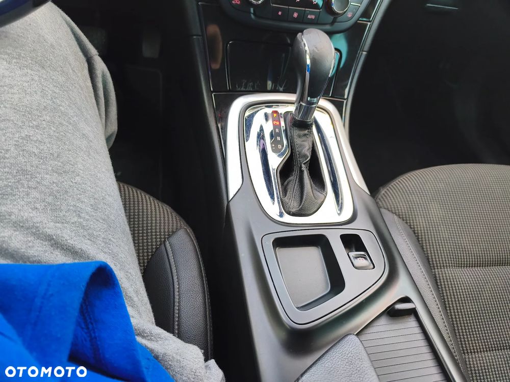 Opel Insignia - 28
