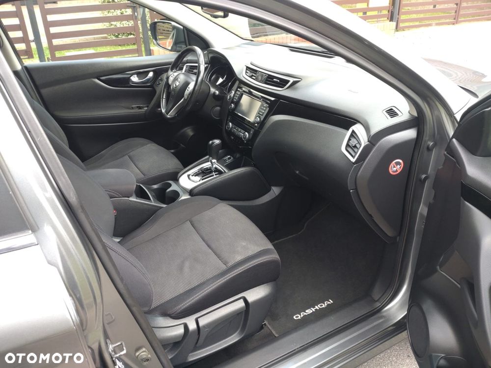 Nissan Qashqai 1.6 dCi Xtronic TEKNA - 23
