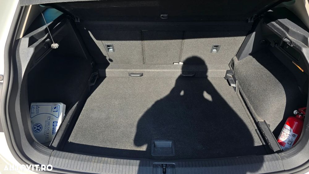 Volkswagen Tiguan - 12