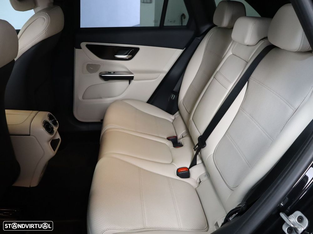 Mercedes-Benz GLC 300 de 4Matic - 13