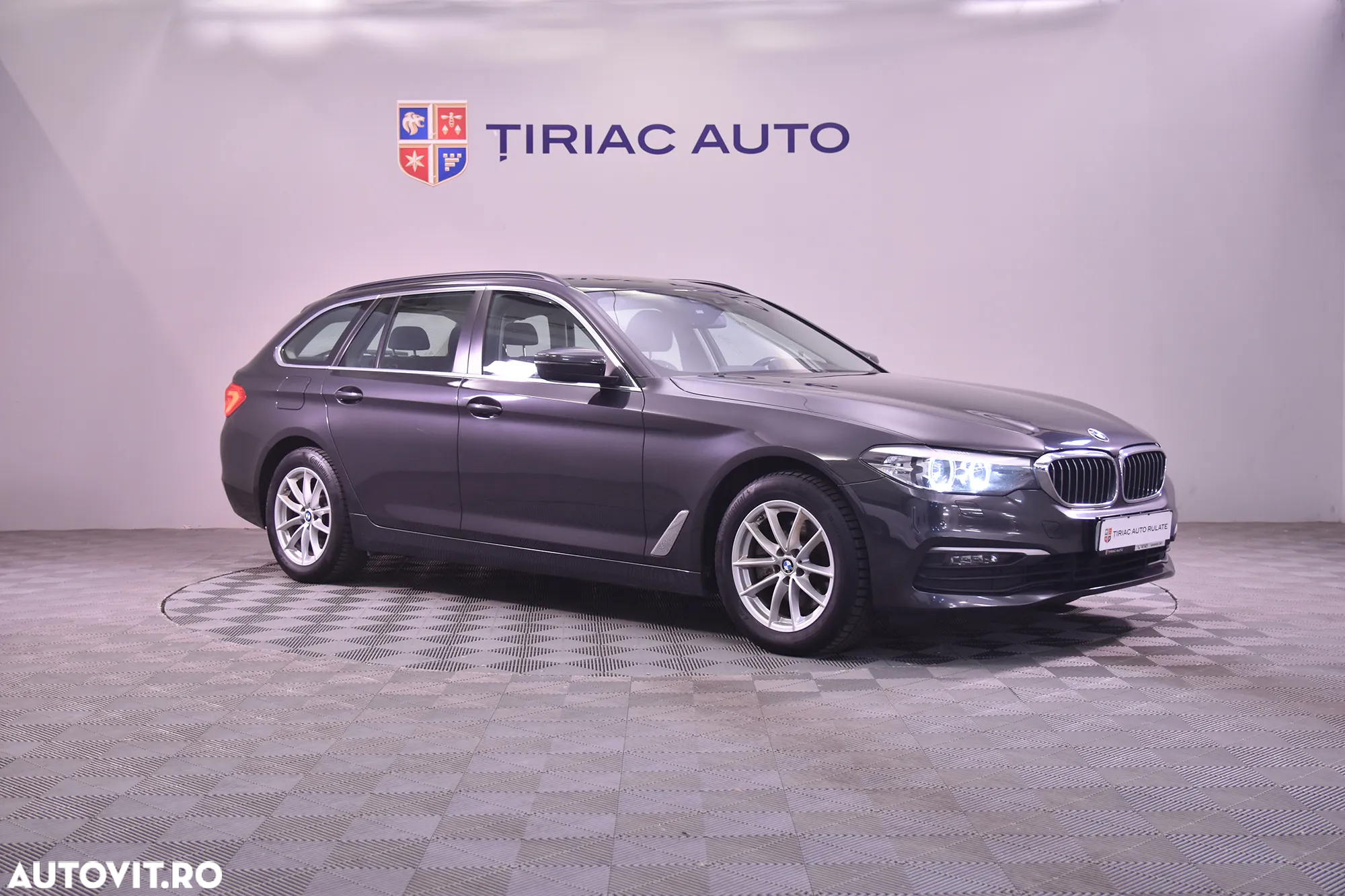 BMW Seria 5 520d AT - 7