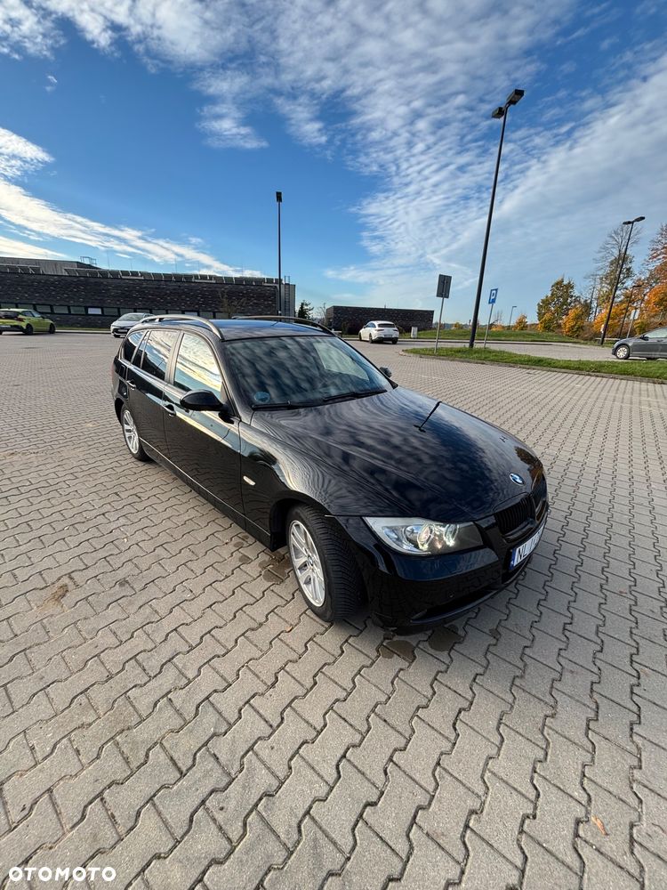 BMW Seria 3 318i - 3