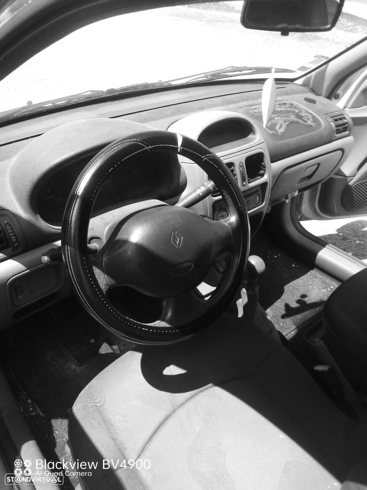 Renault Clio 1.5 dCi Extreme - 4