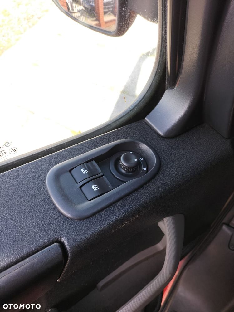 Nissan NV400 L3H2 - 15