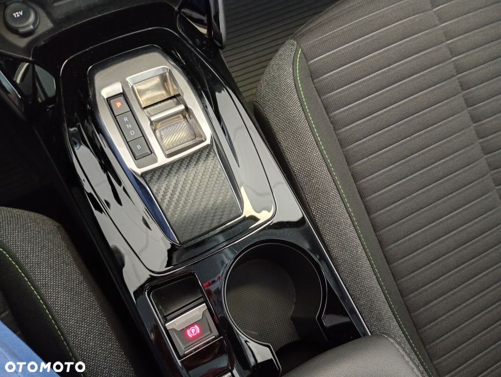 Peugeot 208 50kWh Active - 37