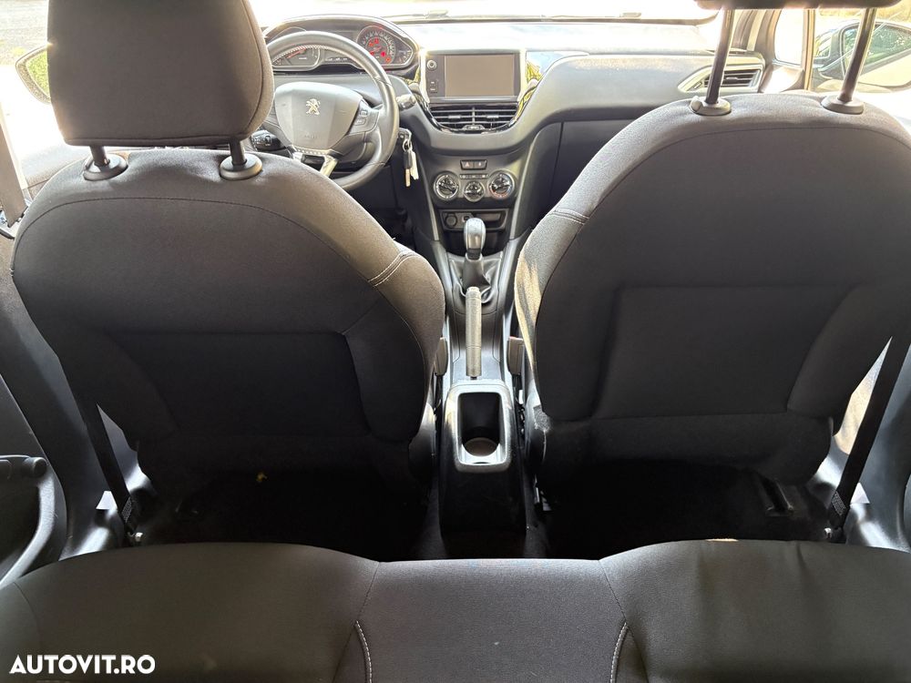 Peugeot 208 1.2 L PureTech Active - 7