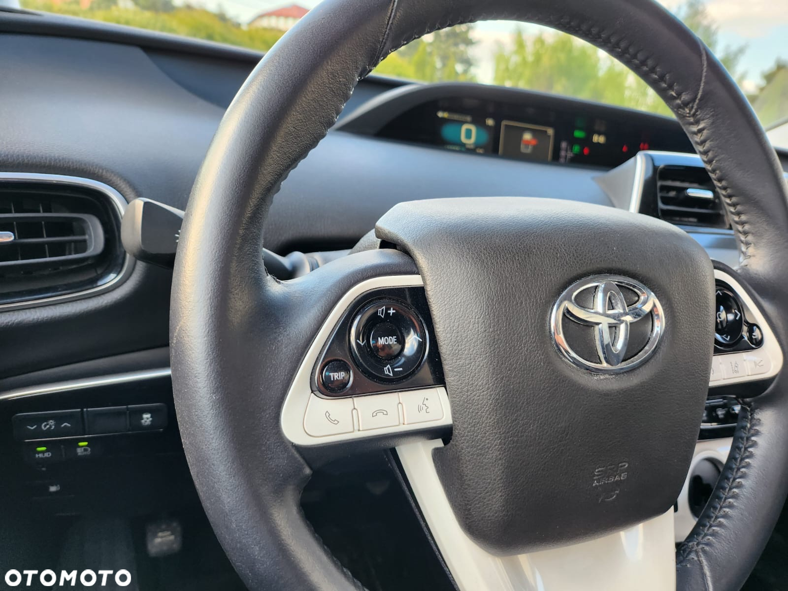 Toyota Prius Plug-in 1.8 Hybrid Prestige - 13