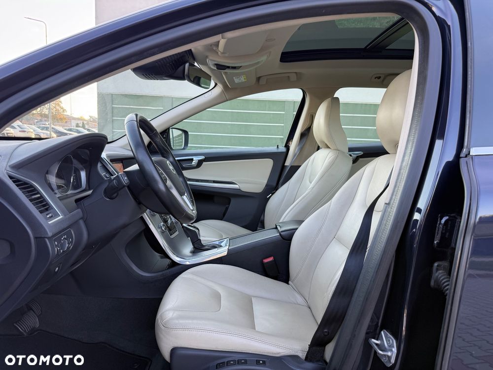 Volvo XC 60 D4 Geartronic Summum - 23