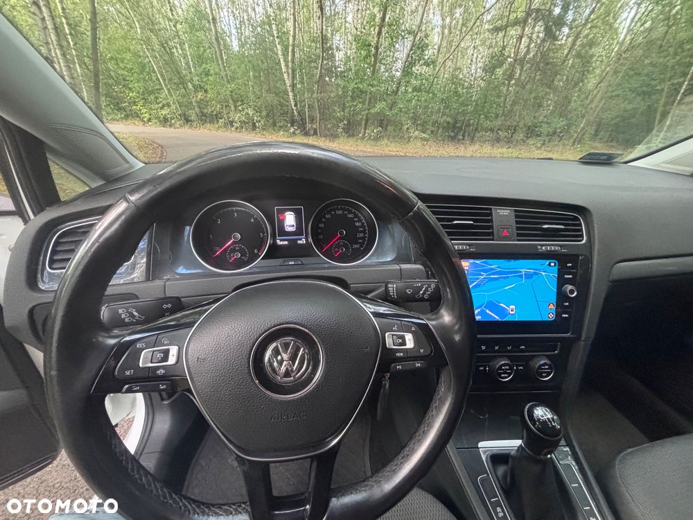 Volkswagen Golf 1.6 TDI BMT Comfortline - 14