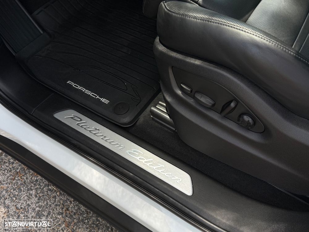 Porsche Cayenne Coupé S Platinum Edition - 27