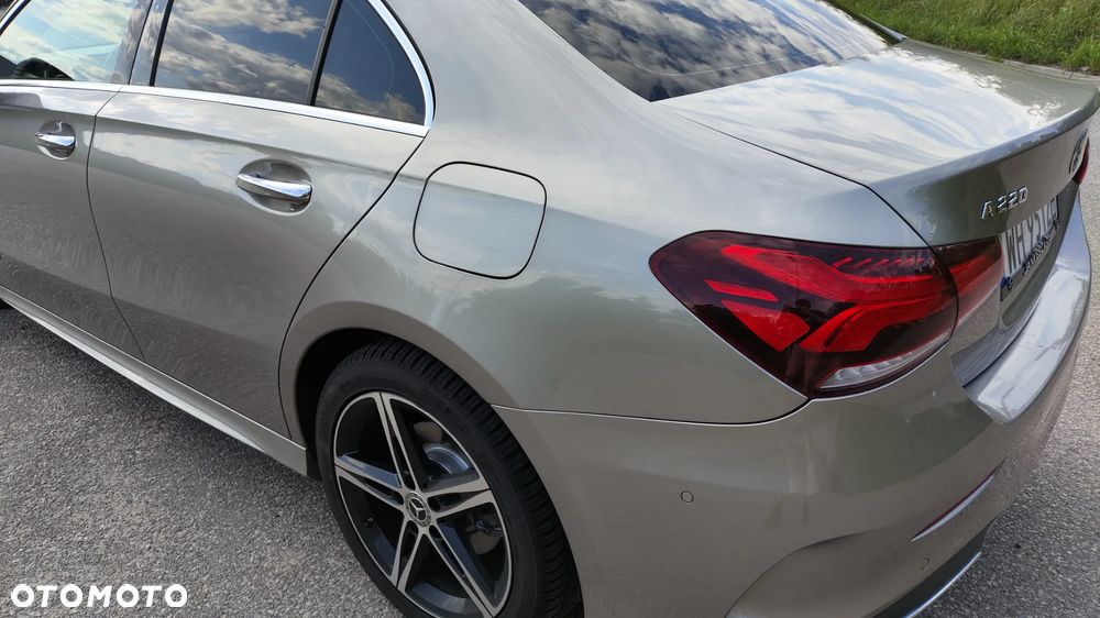 Mercedes-Benz Klasa A 220 4-Matic 7G-DCT - 11