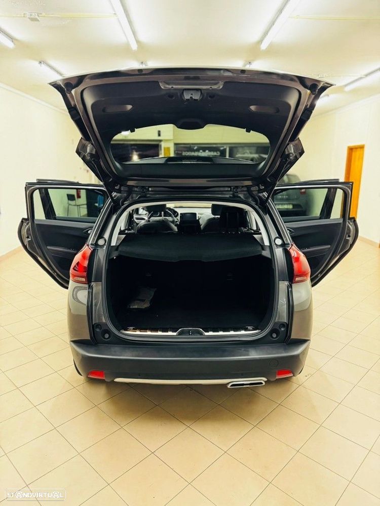 Peugeot 2008 1.2 PureTech GT Line - 24